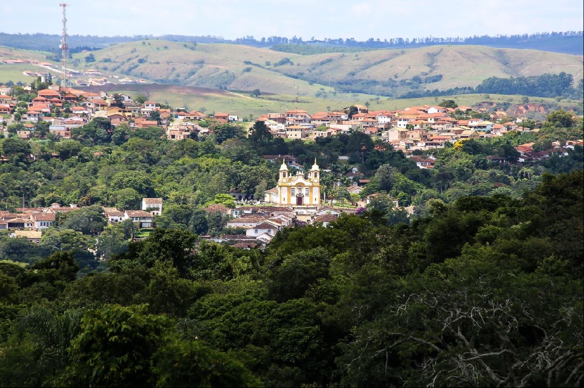 TIRADENTES: TRADIÇÃO ATÉ EM OPÇÕES DE ECOTURISMO