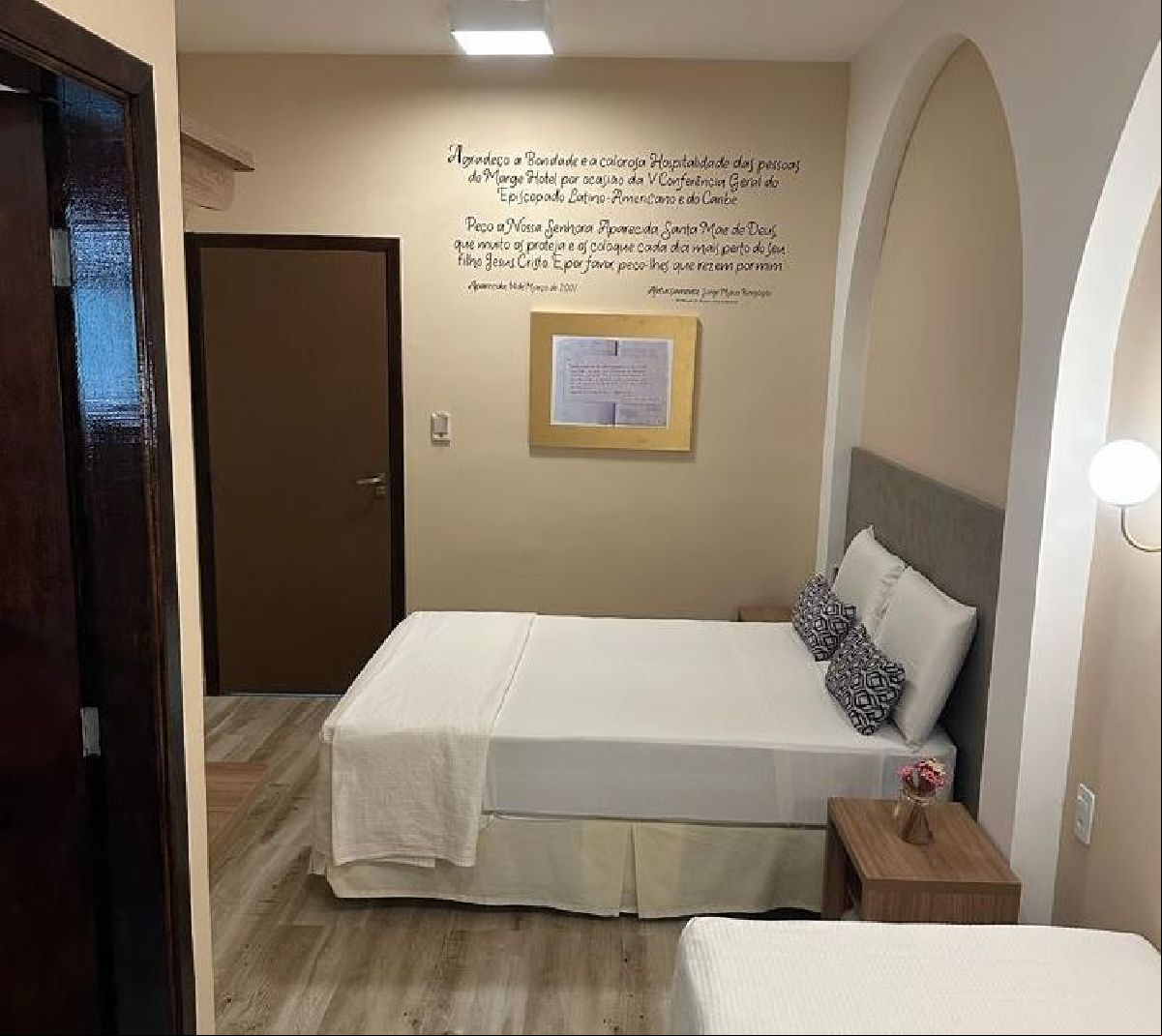 Marge Hotel de Aparecida se destaca na hotelaria regional com uma opção muito especial:  a Suíte do Papa Francisco