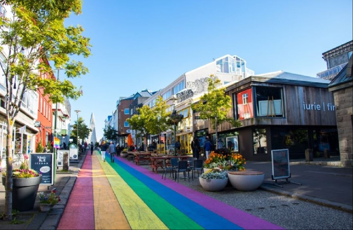 Ranking daCivitatis reúne os 5 destinos mais LGBTQIA+ amigáveis do mundo para comemorar o mês do orgulho